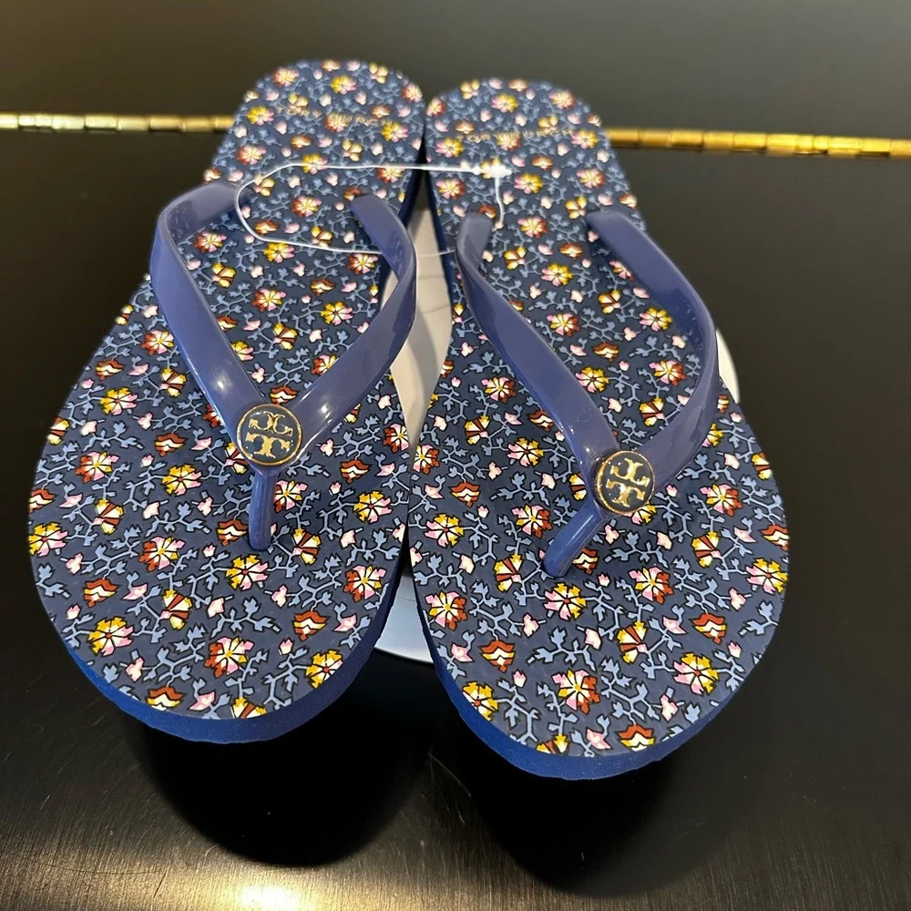 Tory Burch NWT Summer Beach Minimalist Authentic Spring Flower Bloom Flip Flop